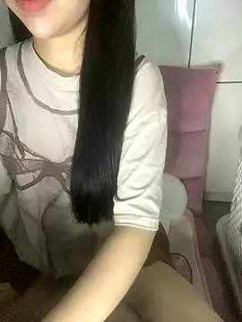 Snapshot of RubyBerry chatting on September 19, 2025, 7:12 am RubyBerry online show from September 19, 2025, 7:12 am