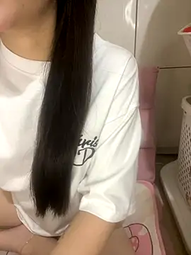 Snapshot of RubyBerry chatting on September 26, 2025, 1:34 am RubyBerry online show from September 26, 2025, 1:34 am