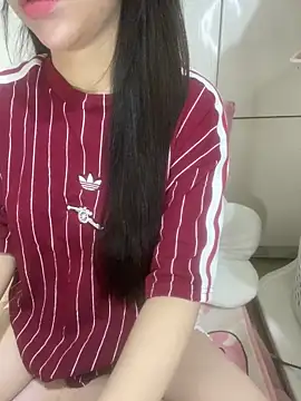 Snapshot of RubyBerry chatting on October 9, 2025, 2:23 am RubyBerry online show from October 9, 2025, 2:23 am