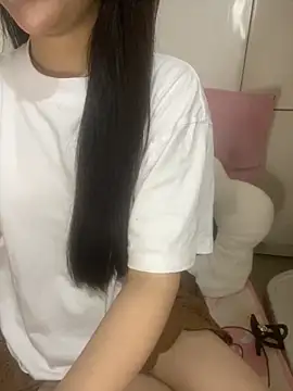 Snapshot of RubyBerry chatting on October 7, 2025, 8:59 am RubyBerry online show from October 7, 2025, 8:59 am