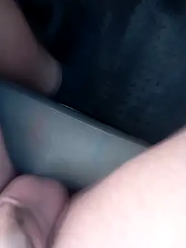 fickfreund019 online show from November 5, 2025, 2:31 pm