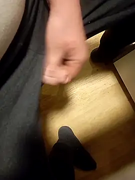 fickfreund019 online show from December 4, 2025, 5:06 am