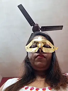 Snapshot of SIMIHOT chatting on February 11, 2026, 8:14 am SIMIHOT online show from February 11, 2026, 8:14 am