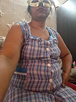 Snapshot of SIMIHOT chatting on February 22, 2026, 8:06 am SIMIHOT online show from February 22, 2026, 8:06 am