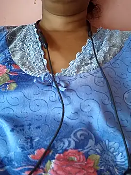 Snapshot of Sonalihot_ chatting on September 14, 2025, 10:04 am Sonalihot online show from September 14, 2025, 10:04 am