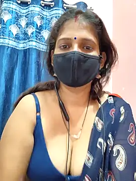 Sonalihot  online show from November 3, 2025, 4:32 pm