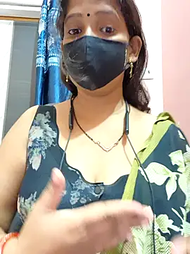 Snapshot of Sonalihot_ chatting on October 6, 2025, 5:35 pm Sonalihot online show from October 6, 2025, 5:35 pm