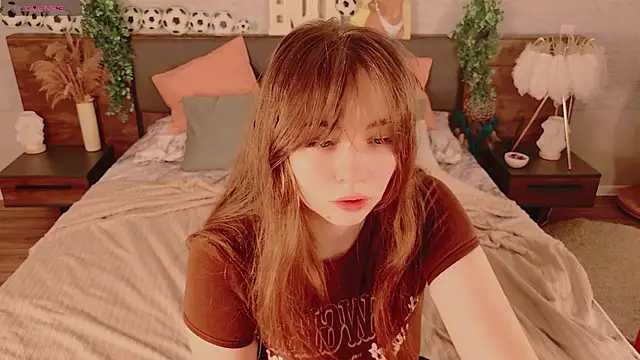 Moon  Bunny online show from July 14, 2026, 3:51 pm