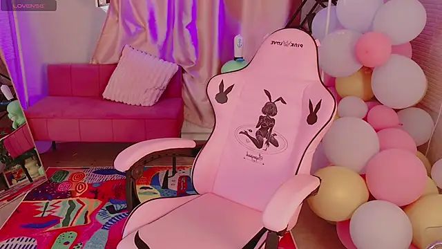Moon  Bunny online show from June 20, 2026, 3:17 pm