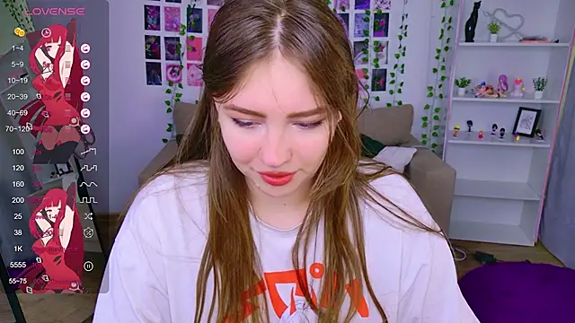 Moon  Bunny online show from April 11, 2026, 12:20 pm