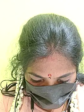 Snapshot of Tamil_Mithra chatting on February 11, 2026, 7:36 pm Tamil Mithra online show from February 11, 2026, 7:36 pm