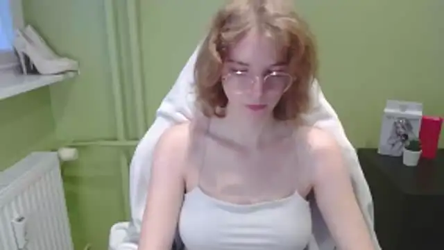 Snapshot of juicyPenny chatting on December 22, 2025, 7:52 am juicyPenny online show from December 22, 2025, 7:52 am