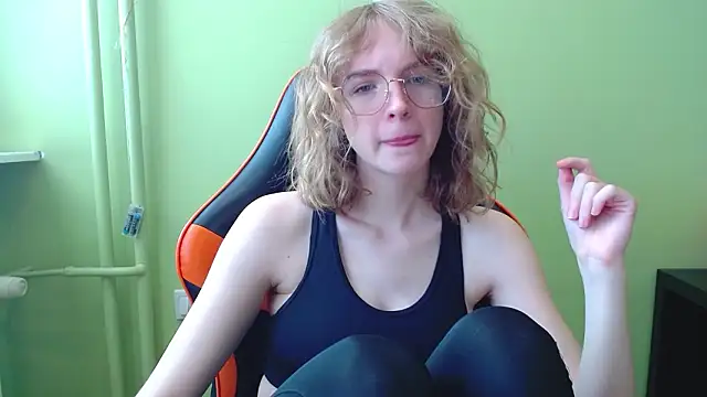 juicyPenny online show from March 11, 2026, 7:24 am