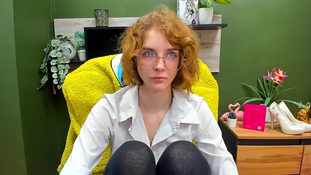 Snapshot of juicyPenny chatting on October 24, 2025, 6:23 am juicyPenny online show from October 24, 2025, 6:23 am