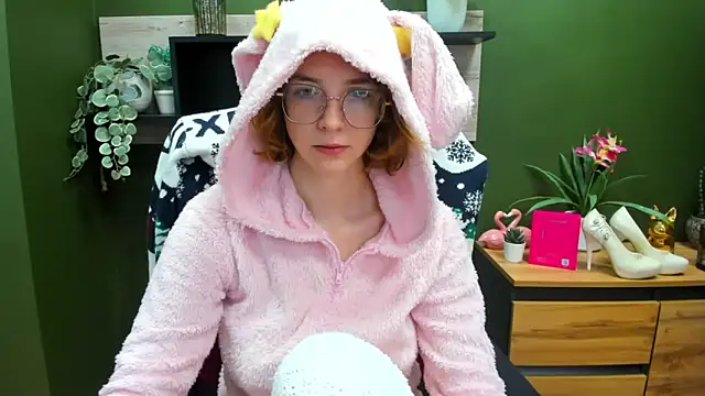 Snapshot of juicyPenny chatting on October 30, 2025, 7:17 am juicyPenny online show from October 30, 2025, 7:17 am