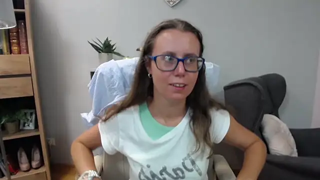 Snapshot of sweetxLizzy chatting on July 3, 2026, 4:19 am sweetxLizzy online show from July 3, 2026, 4:19 am