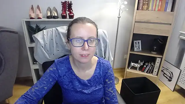 Snapshot of sweetxLizzy chatting on October 23, 2025, 4:33 am sweetxLizzy online show from October 23, 2025, 4:33 am