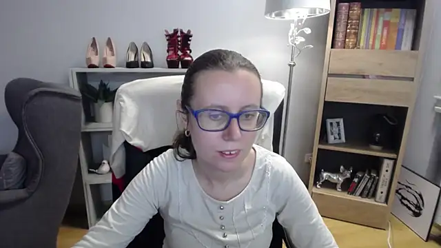 Snapshot of sweetxLizzy chatting on November 5, 2025, 5:32 am sweetxLizzy online show from November 5, 2025, 5:32 am