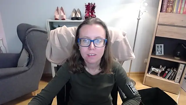 Snapshot of sweetxLizzy chatting on October 14, 2025, 4:24 am sweetxLizzy online show from October 14, 2025, 4:24 am