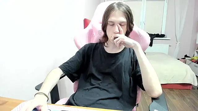 Snapshot of eleganc3 chatting on October 13, 2025, 7:26 pm eleganc3 online show from October 13, 2025, 7:26 pm
