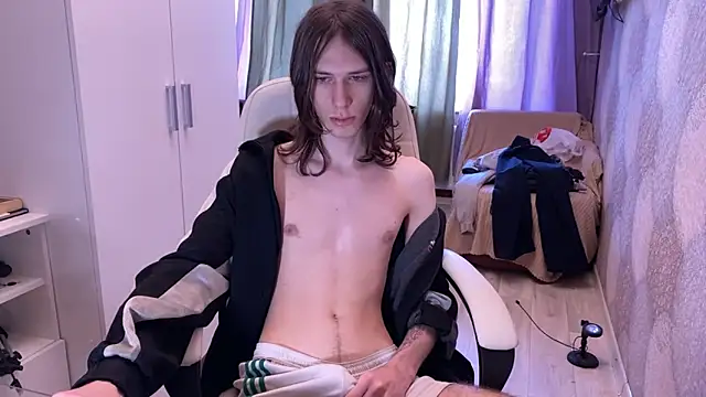 Snapshot of eleganc3 chatting on April 9, 2026, 7:58 am eleganc3 online show from April 9, 2026, 7:58 am