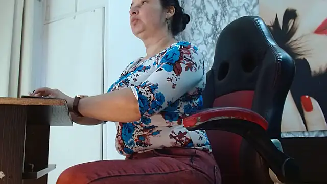 Snapshot of mariani_smith chatting on September 23, 2025, 12:01 pm mariani smith online show from September 23, 2025, 12:01 pm