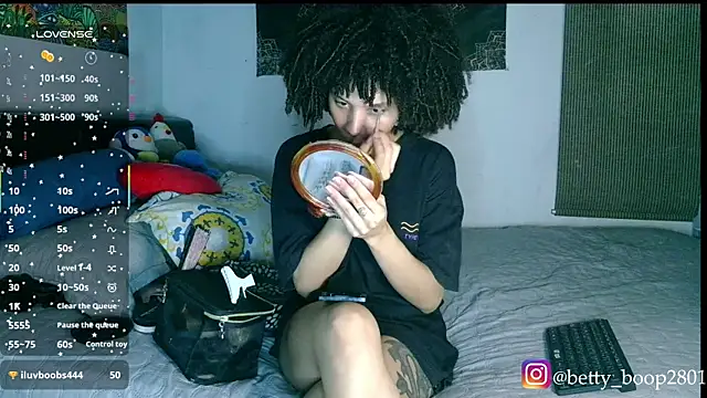 bettyboo2801 online show from February 10, 2026, 3:05 am