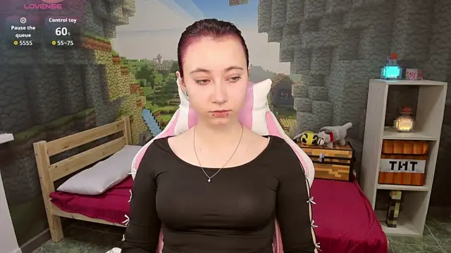 ClaraParks online show from October 23, 2025, 6:28 pm