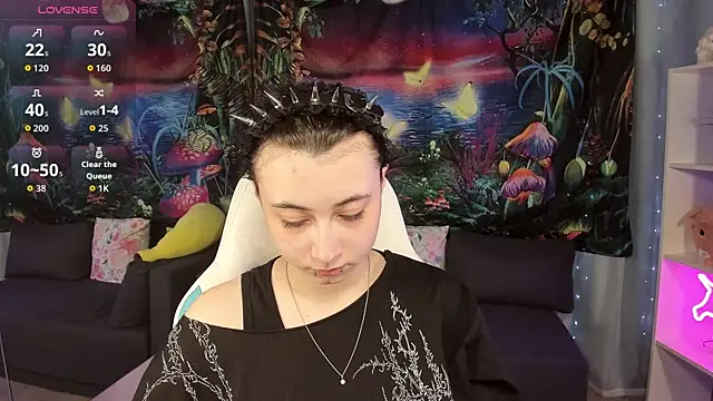 ClaraParks online show from April 5, 2026, 7:42 pm