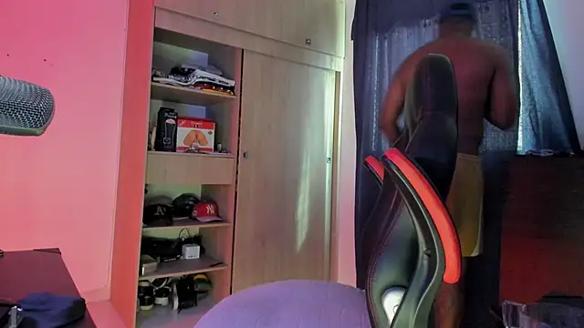 CorvisXnc0012 online show from October 13, 2025, 7:04 pm