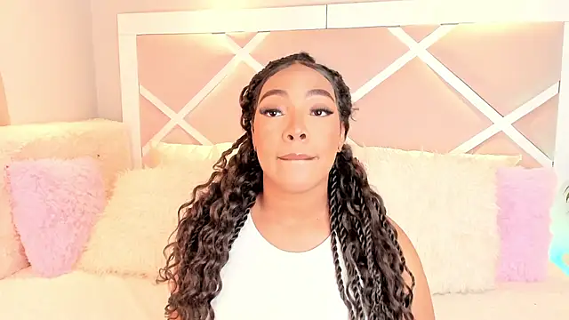 Snapshot of CarolinaSommerr chatting on September 23, 2025, 11:12 pm CarolinaSommerr online show from September 23, 2025, 11:12 pm