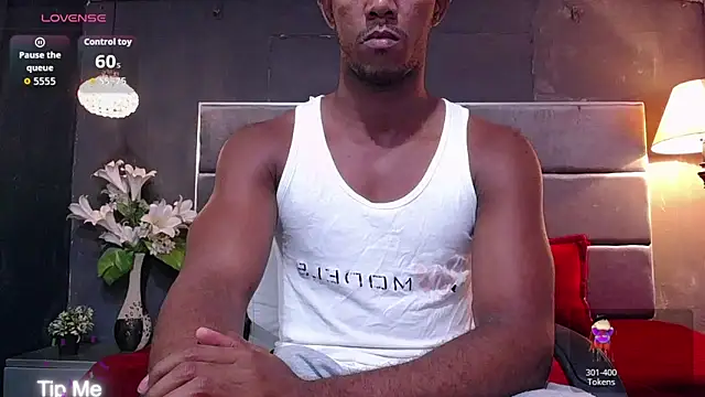 blackbignude online show from October 8, 2025, 1:29 am