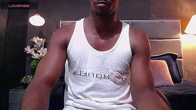 blackbignude online show from October 15, 2025, 1:37 am