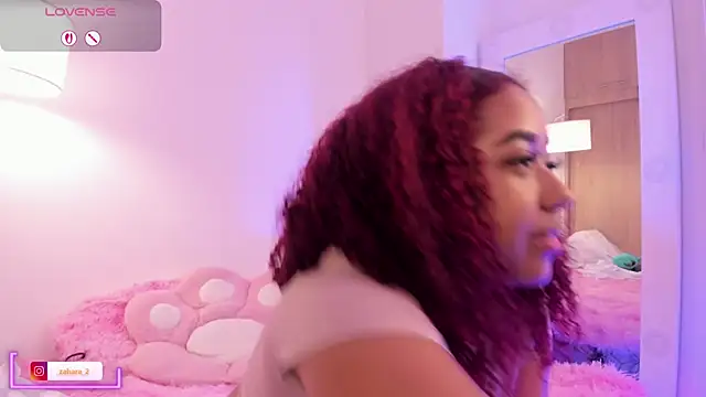 Snapshot of _Zahara_ chatting on October 7, 2025, 1:17 am Zahara online show from October 7, 2025, 1:17 am