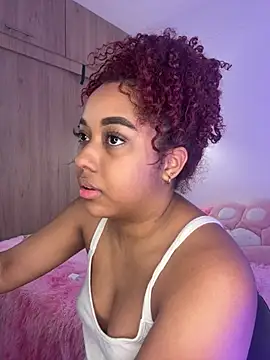 Snapshot of _Zahara_ chatting on October 3, 2025, 12:14 am Zahara online show from October 3, 2025, 12:14 am