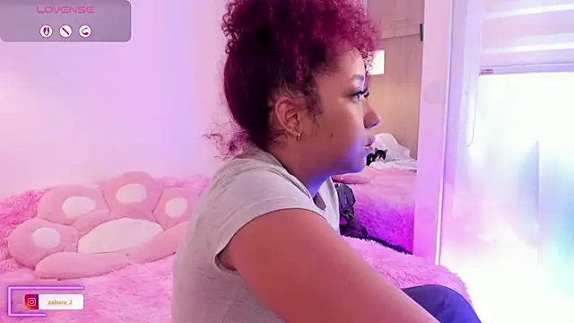 Snapshot of _Zahara_ chatting on October 5, 2025, 10:00 pm Zahara online show from October 5, 2025, 10:00 pm