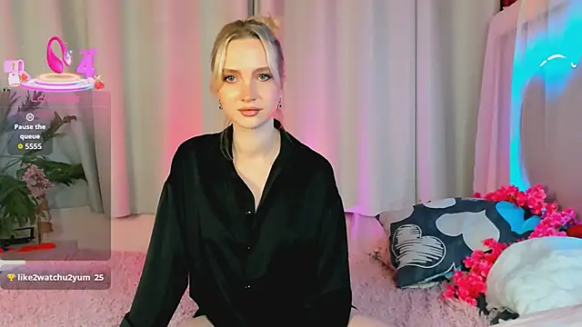 EllaBloom online show from February 21, 2026, 1:35 pm