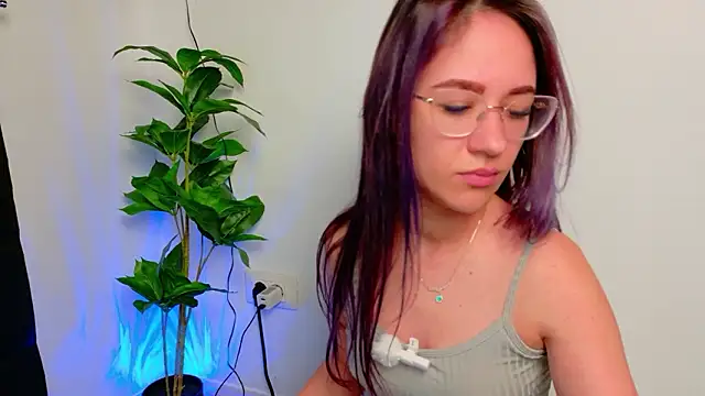 EvaBllake online show from March 26, 2026, 6:11 am