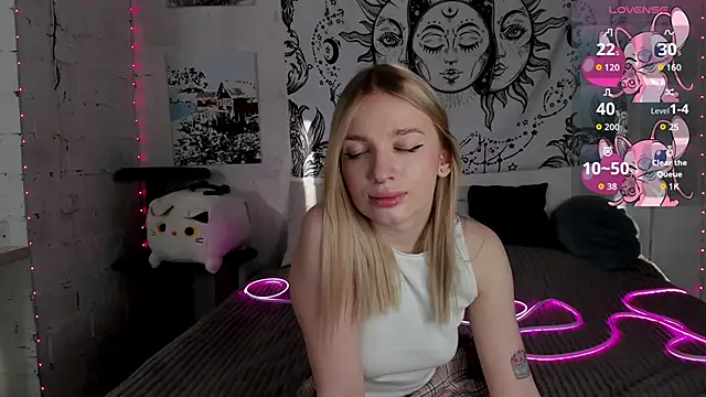 Snapshot of Cherry_yam chatting on October 15, 2025, 2:32 am Cherry yam online show from October 15, 2025, 2:32 am