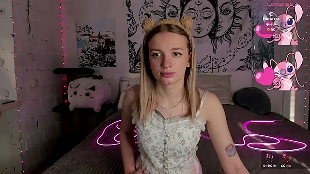 Snapshot of Cherry_yam chatting on October 16, 2025, 2:20 am Cherry yam online show from October 16, 2025, 2:20 am