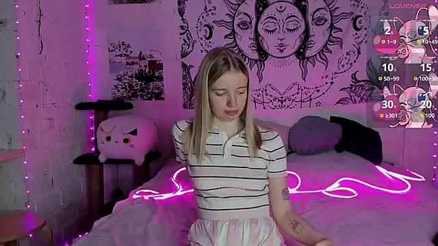 Snapshot of Cherry_yam chatting on September 28, 2025, 10:44 am Cherry yam online show from September 28, 2025, 10:44 am