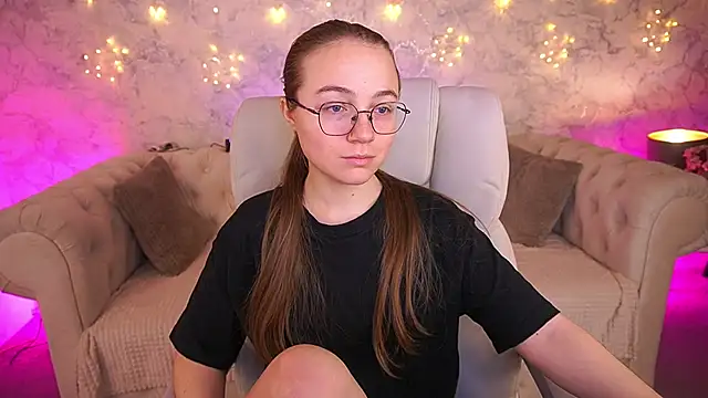 ArrinaWairr online show from March 19, 2026, 7:30 am