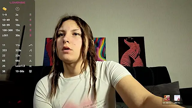 TrixiBell online show from May 30, 2026, 4:41 am