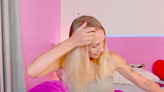 Snapshot of goddess_kate__ chatting on September 16, 2025, 9:54 am goddess kate   online show from September 16, 2025, 9:54 am