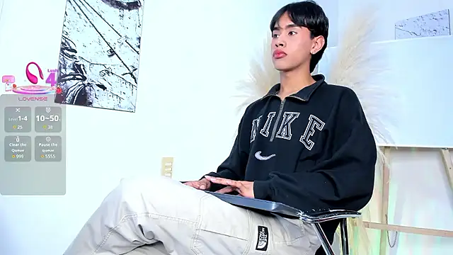 Jim twink online show from January 5, 2026, 7:28 pm