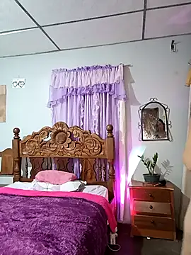 Snapshot of Rebecadiaz13 chatting on February 11, 2026, 11:10 am Rebecadiaz13 online show from February 11, 2026, 11:10 am