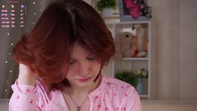 BlytheBenny online show from January 9, 2026, 2:40 am