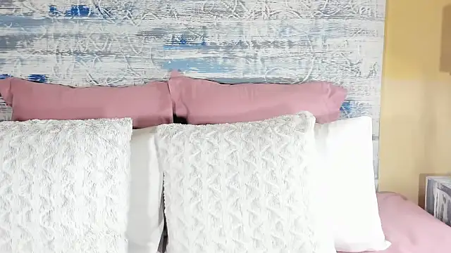 Jess555 online show from October 12, 2025, 9:21 am