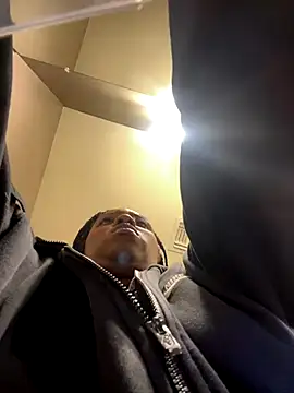 MsSuperWettt online show from December 22, 2025, 12:16 pm