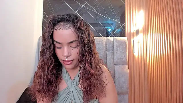 Snapshot of roxanne_dl chatting on September 16, 2025, 11:44 am roxanne dl online show from September 16, 2025, 11:44 am